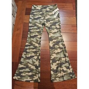 Womens Large NWT  Pull On FLARE  Leggings By No Boundaries .‎